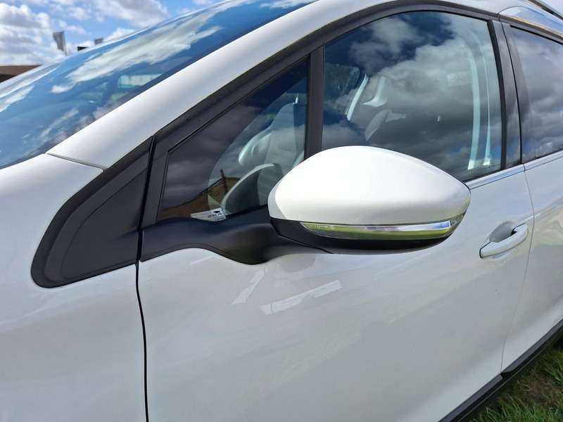 2018 PEUGEOT 2008 2018 PEUGEOT 2008