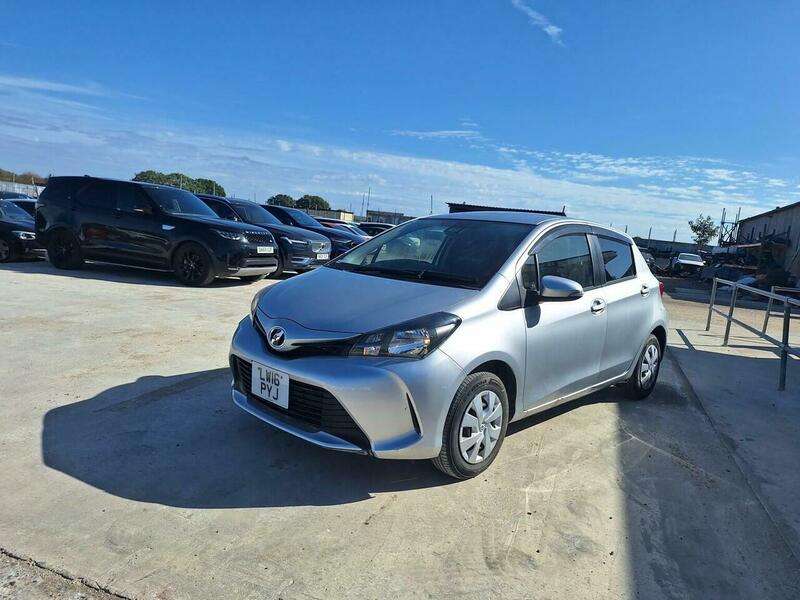 A 2016 TOYOTA - A 2016 TOYOTA -