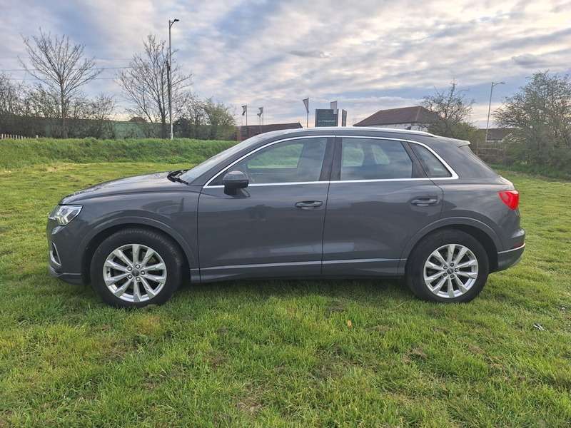 A 2019 AUDI Q3 2.0 TFSI 40 Sport SUV 5dr Petrol S Tronic quattro Euro 6 (s/s) (190 ps) A 2019 AUDI Q3 2.0 TFSI 40 Sport SUV 5dr Petrol S Tronic quattro Euro 6 (s/s) (190 ps)