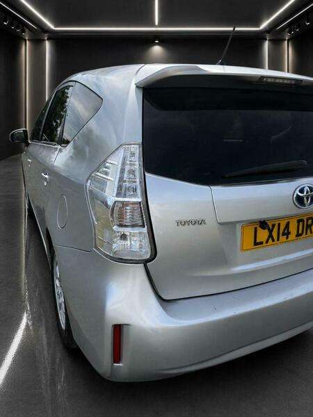 A 2014 TOYOTA PRIUS PLUS A 2014 TOYOTA PRIUS PLUS