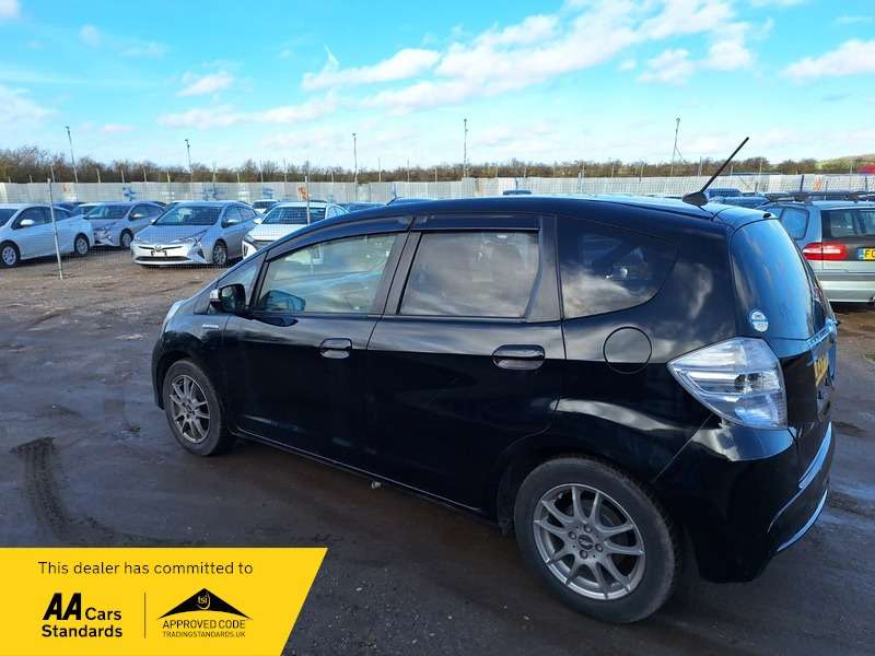 A 2013 HONDA JAZZ LX A 2013 HONDA JAZZ LX