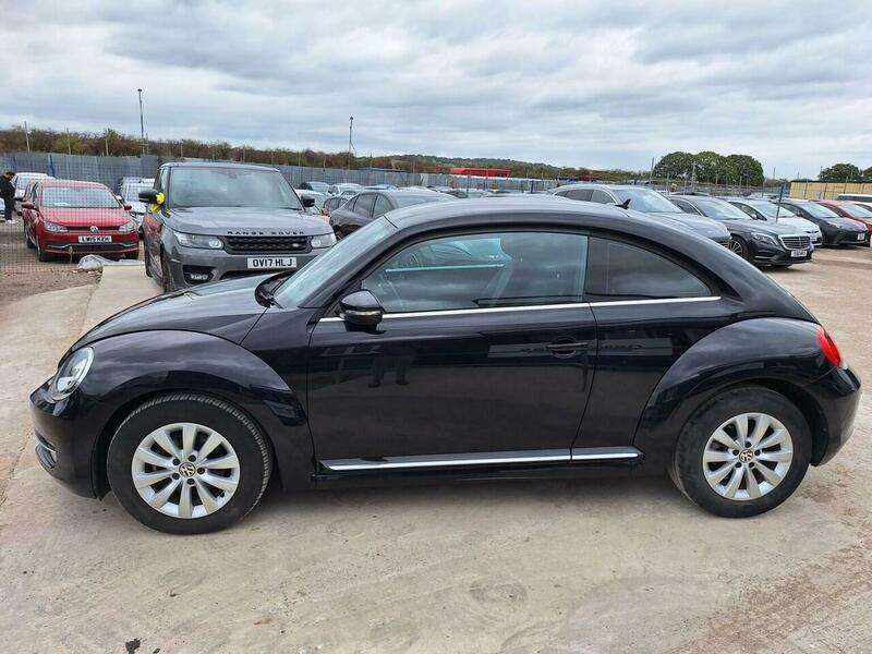 A 2015 VOLKSWAGEN BEETLE 1.2 TSI Design A 2015 VOLKSWAGEN BEETLE 1.2 TSI Design