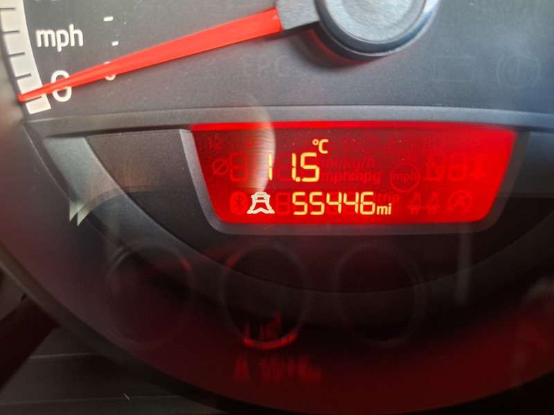 null VOLKSWAGEN UP null VOLKSWAGEN UP