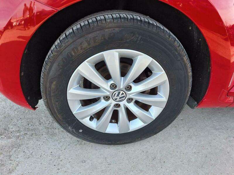 2015 VOLKSWAGEN BEETLE 2015 VOLKSWAGEN BEETLE