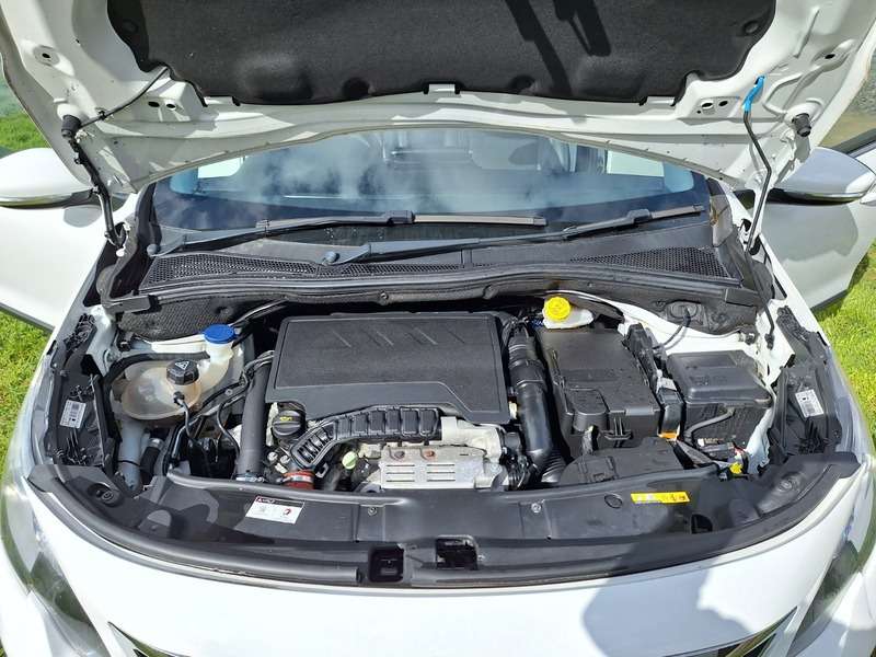 2018 PEUGEOT 2008 2018 PEUGEOT 2008