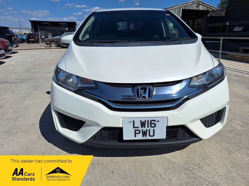 A 2016 HONDA JAZZ Hatchback (2015 - 2017) A 2016 HONDA JAZZ Hatchback (2015 - 2017)