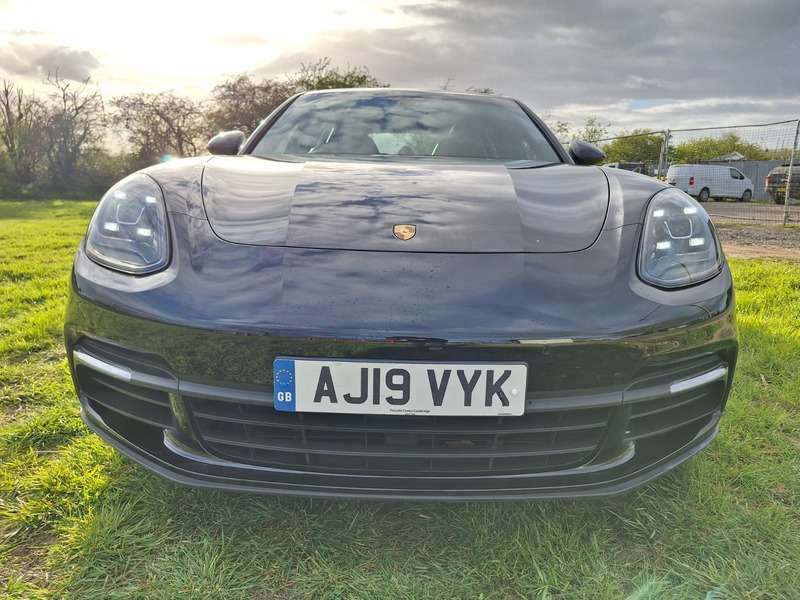 2019 PORSCHE PANAMERA 2019 PORSCHE PANAMERA