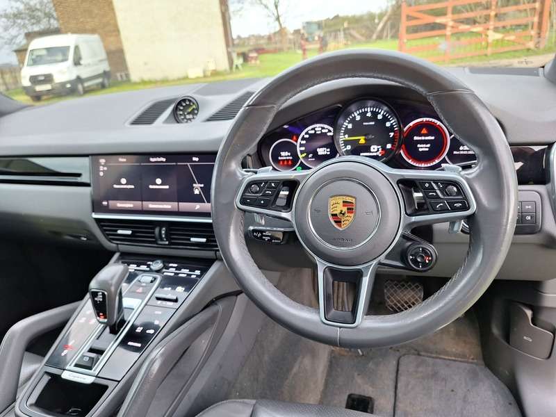 2022 PORSCHE CAYENNE 2022 PORSCHE CAYENNE