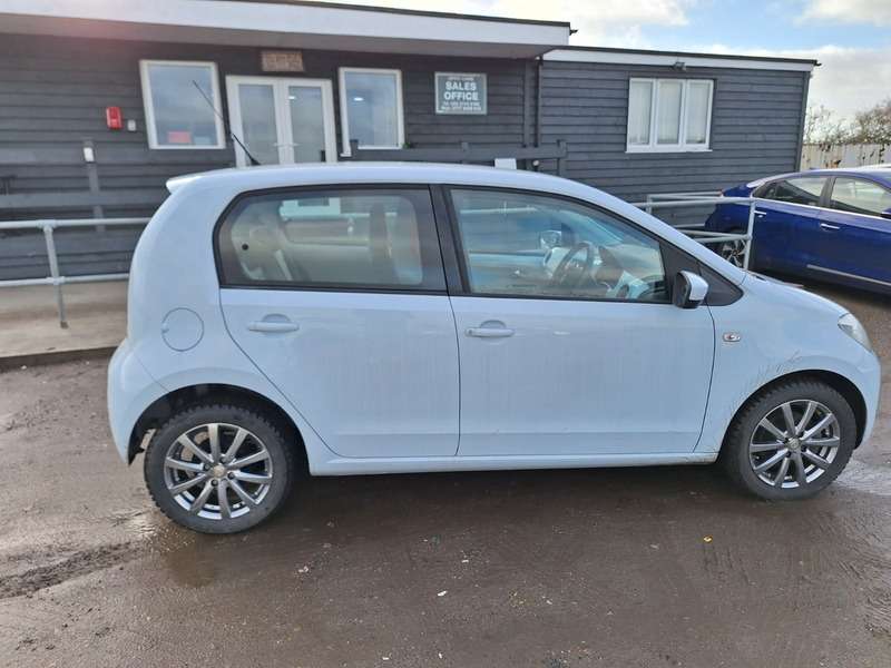 null VOLKSWAGEN UP null VOLKSWAGEN UP
