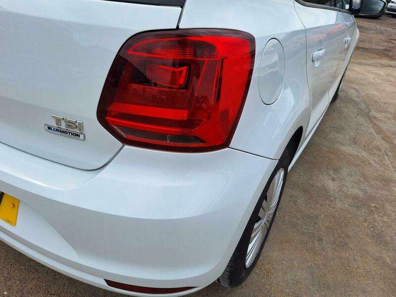 2015 VOLKSWAGEN POLO 2015 VOLKSWAGEN POLO