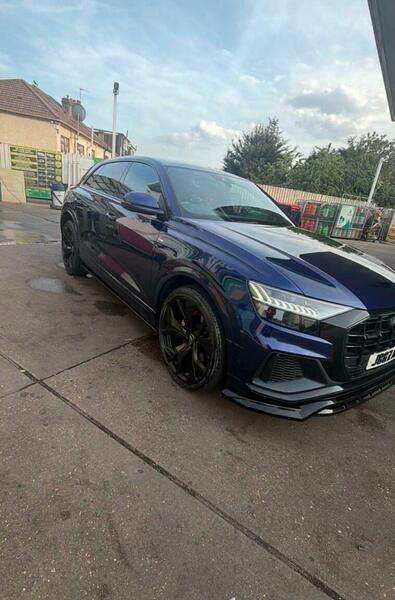 2021 AUDI Q8 2021 AUDI Q8