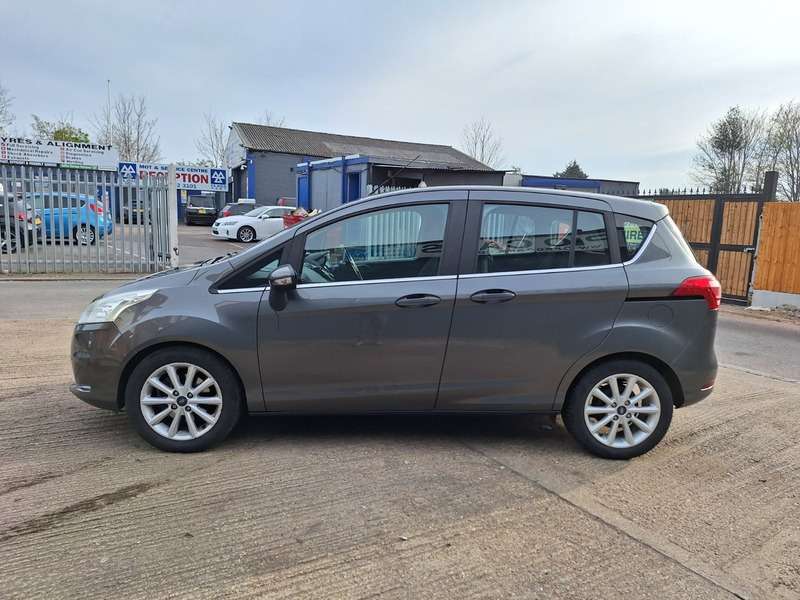 A 2017 FORD B-MAX 1.0T EcoBoost Titanium Navigator MPV 5dr Petrol Manual Euro 6 (100 ps) A 2017 FORD B-MAX 1.0T EcoBoost Titanium Navigator MPV 5dr Petrol Manual Euro 6 (100 ps)