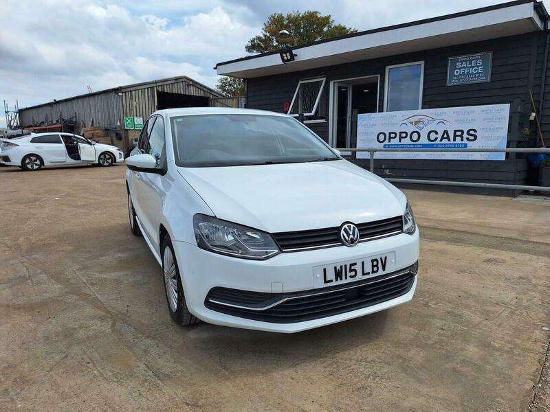 A 2015 VOLKSWAGEN POLO 1.2 TSI BlueMotion Tech SE A 2015 VOLKSWAGEN POLO 1.2 TSI BlueMotion Tech SE
