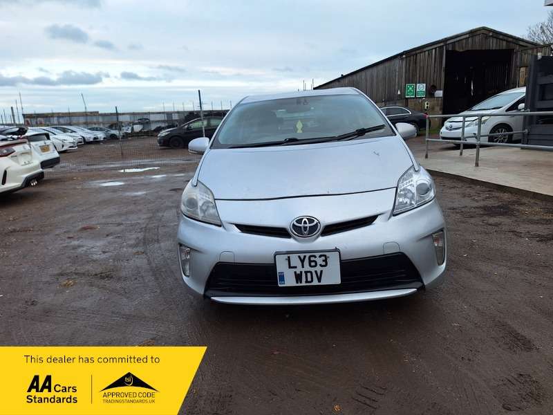 A 2013 TOYOTA PRIUS 1.5 VVT-h Icon Hatchback 5dr Petrol Hybrid E-CVT Euro 6 (s/s) (100 ps) A 2013 TOYOTA PRIUS 1.5 VVT-h Icon Hatchback 5dr Petrol Hybrid E-CVT Euro 6 (s/s) (100 ps)