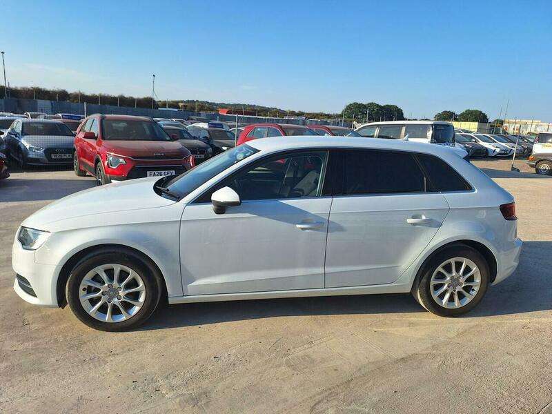 A 2015 AUDI A3 2.0 TFSI Sport A 2015 AUDI A3 2.0 TFSI Sport