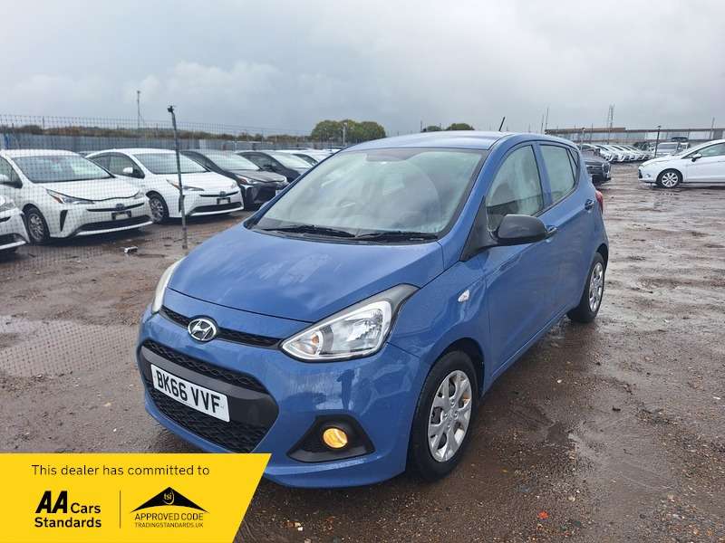 A 2016 HYUNDAI I10 1.0 S Hatchback 5dr Petrol Manual Euro 5 (66 ps) A 2016 HYUNDAI I10 1.0 S Hatchback 5dr Petrol Manual Euro 5 (66 ps)