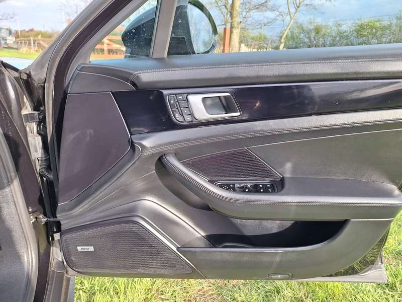 2019 PORSCHE PANAMERA 2019 PORSCHE PANAMERA