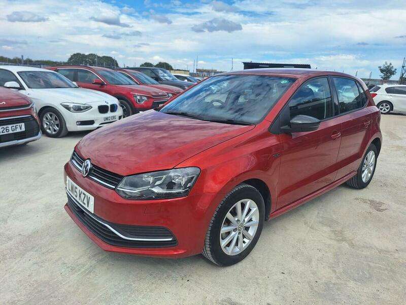 A 2015 VOLKSWAGEN POLO TSI A 2015 VOLKSWAGEN POLO TSI