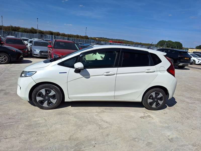 A 2016 HONDA JAZZ Hatchback (2015 - 2017) A 2016 HONDA JAZZ Hatchback (2015 - 2017)
