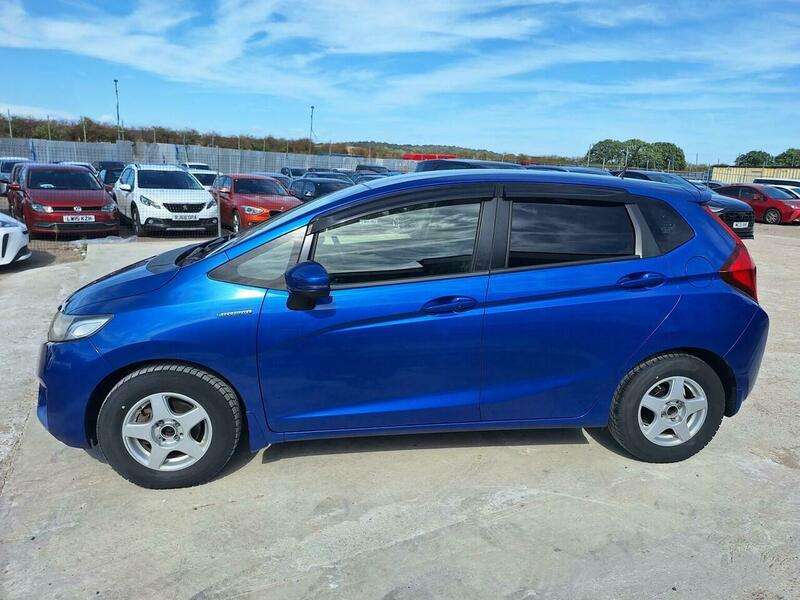A 2014 HONDA JAZZ 1.4 i-VTEC ES-T A 2014 HONDA JAZZ 1.4 i-VTEC ES-T
