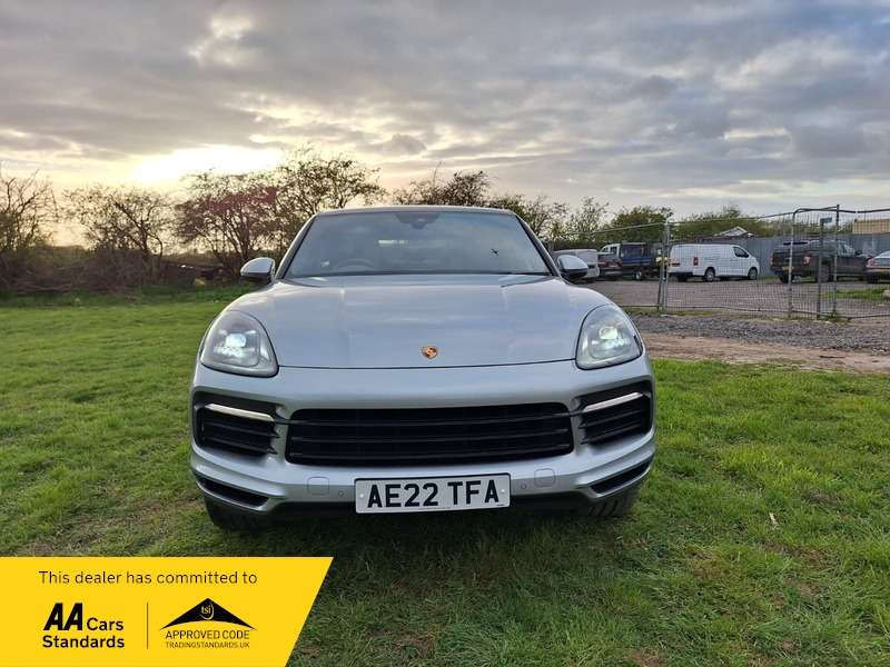 A 2022 PORSCHE CAYENNE 3.0 V6 E-Hybrid 17.9kWh Coupe 5dr Petrol Plug-in Hybrid TiptronicS 4WD Euro 6 (s/s) (3.6kW Charger) (462 ps) A 2022 PORSCHE CAYENNE 3.0 V6 E-Hybrid 17.9kWh Coupe 5dr Petrol Plug-in Hybrid TiptronicS 4WD Euro 6 (s/s) (3.6kW Charger) (462 ps)