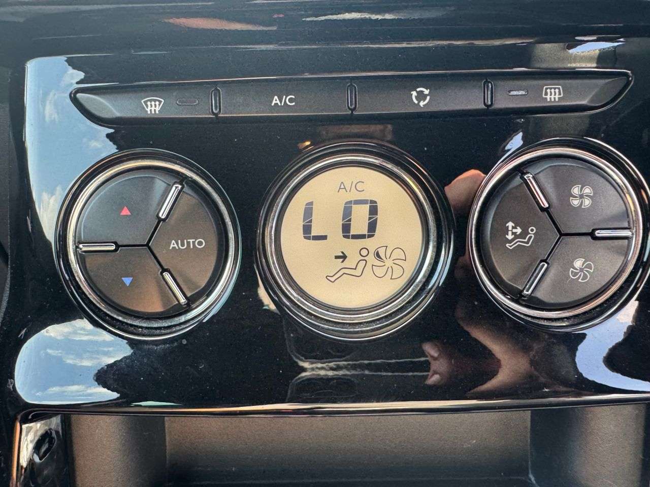 2016 DS AUTOMOBILES DS 3 2016 DS AUTOMOBILES DS 3