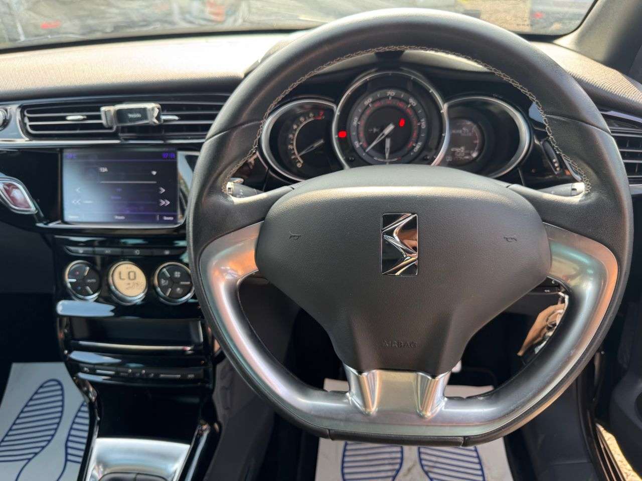 2016 DS AUTOMOBILES DS 3 2016 DS AUTOMOBILES DS 3