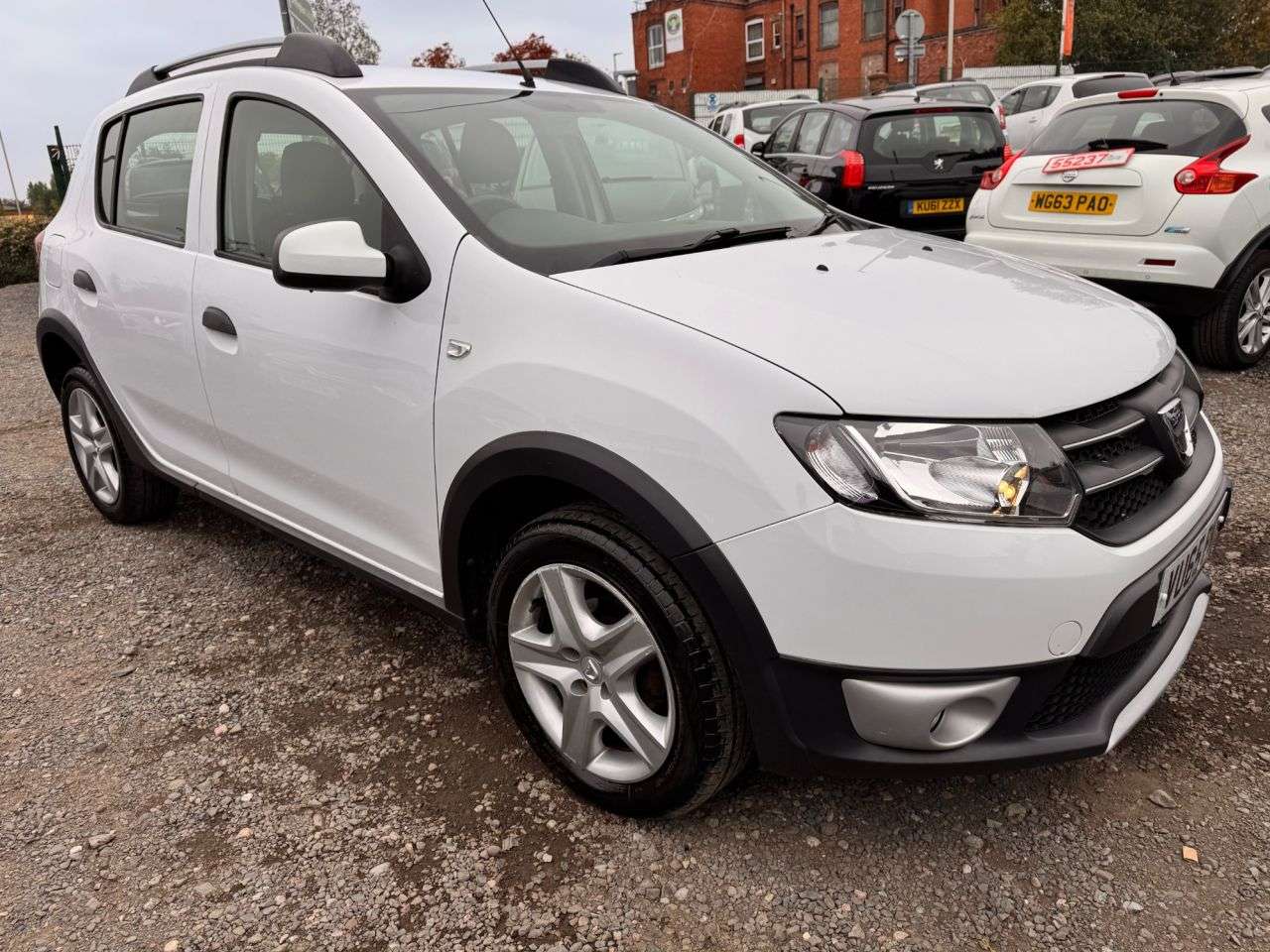 A 2015 DACIA SANDERO STEPWAY 1.5 dCi Laureate Hatchback 5dr Diesel Manual Euro 6 (s/s) (90 ps) ** 3 Mont A 2015 DACIA SANDERO STEPWAY 1.5 dCi Laureate Hatchback 5dr Diesel Manual Euro 6 (s/s) (90 ps) ** 3 Mont