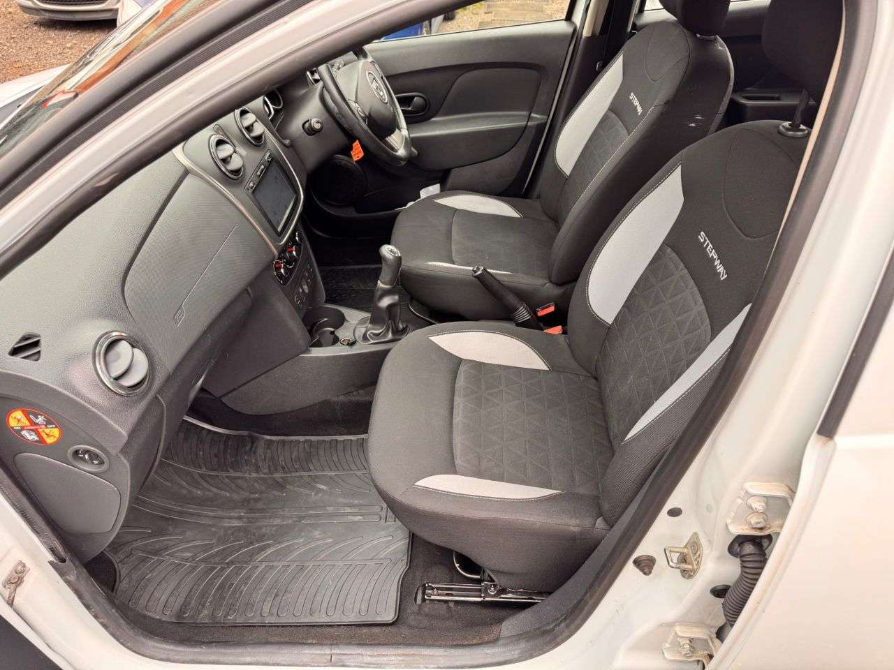 2015 DACIA SANDERO STEPWAY 2015 DACIA SANDERO STEPWAY