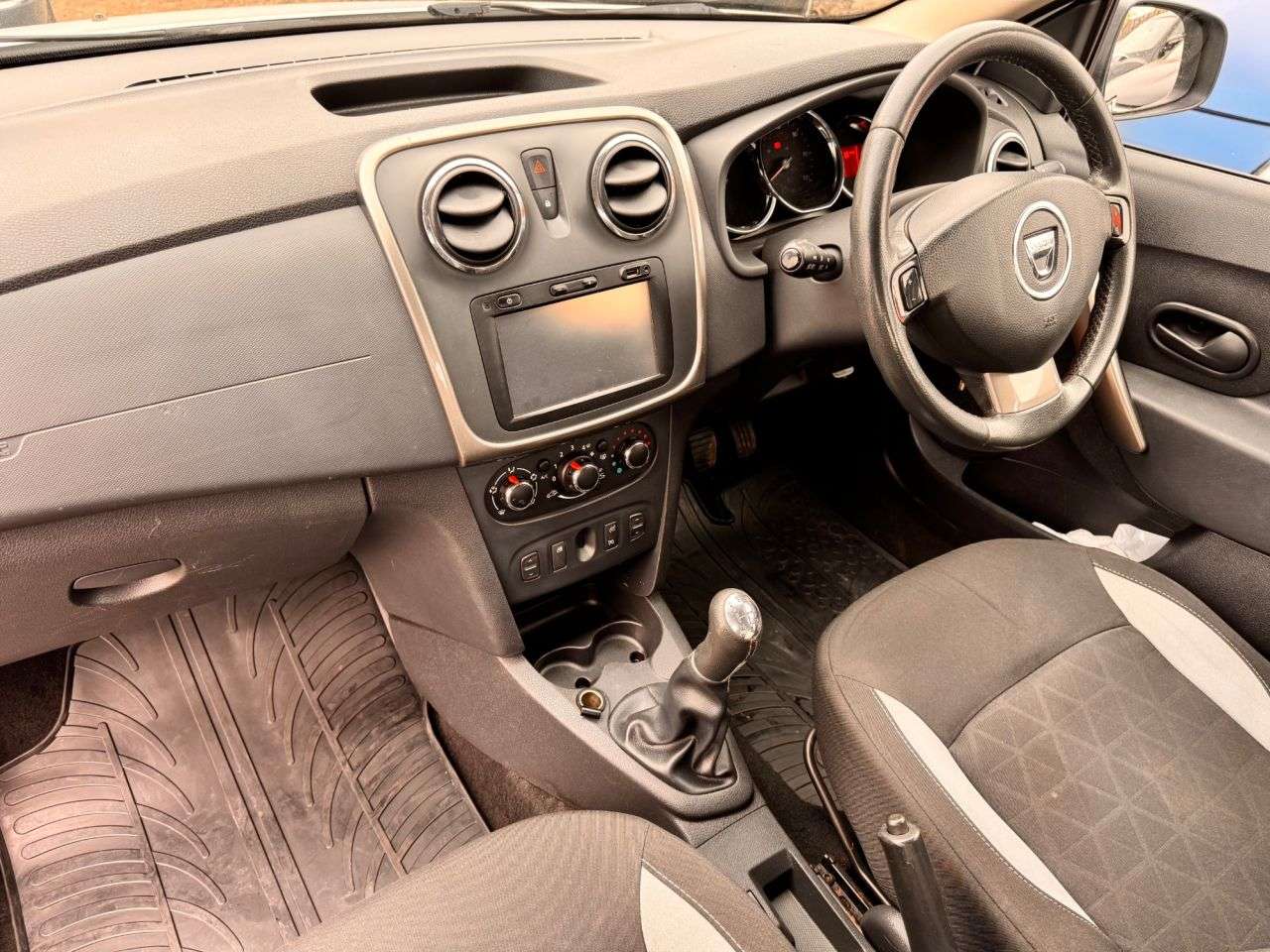 2015 DACIA SANDERO STEPWAY 2015 DACIA SANDERO STEPWAY