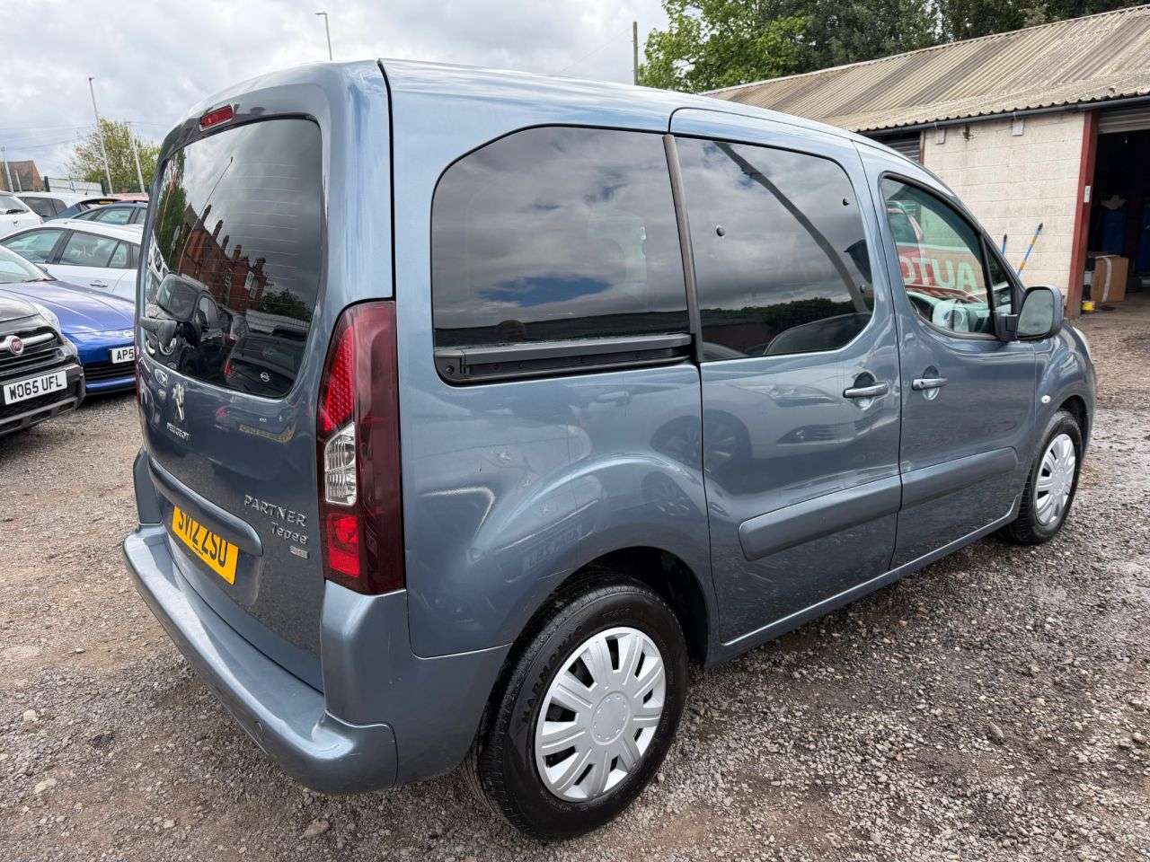 2012 PEUGEOT PARTNER TEPEE 2012 PEUGEOT PARTNER TEPEE