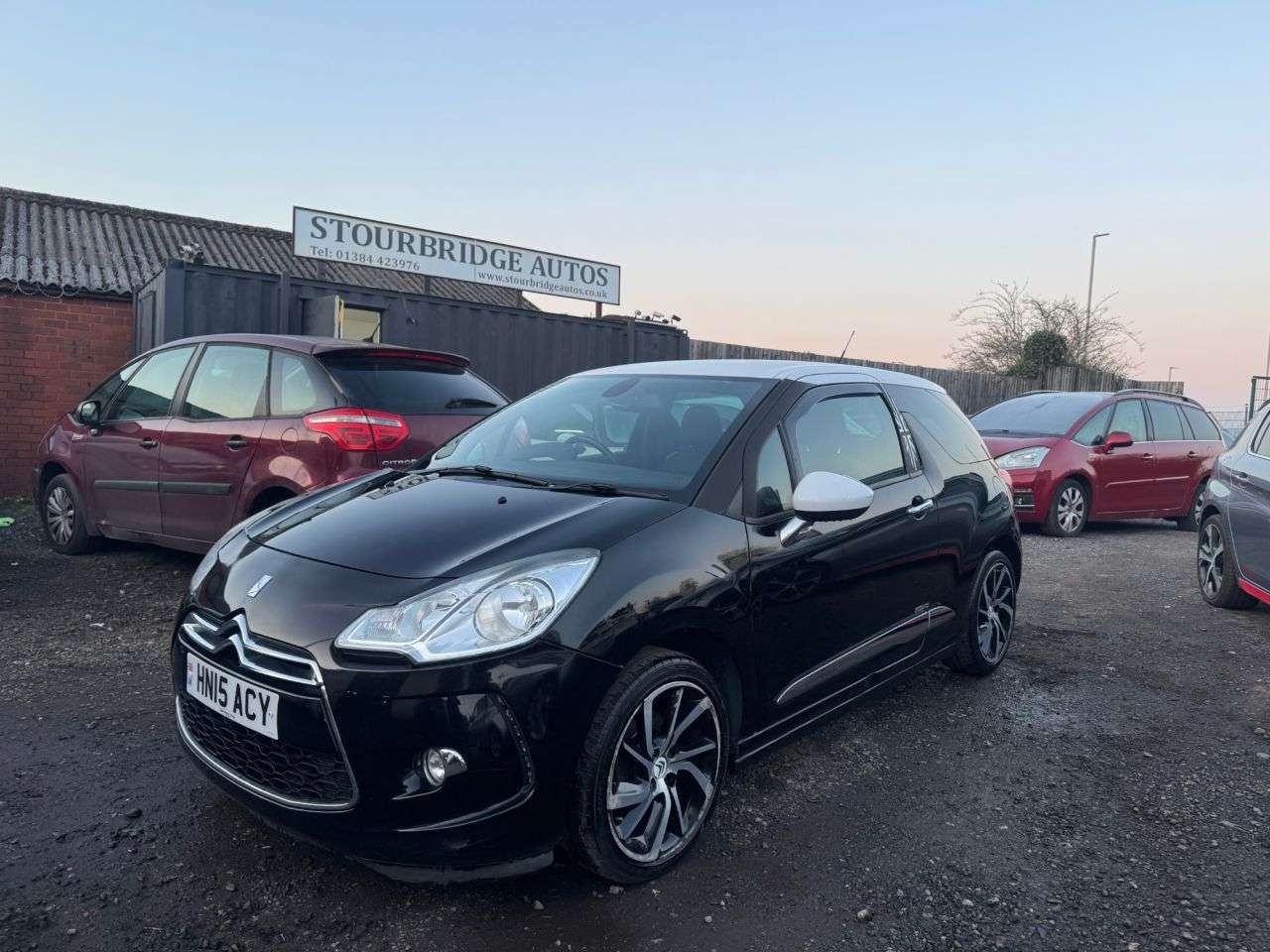 A 2015 CITROEN DS3 1.2 PureTech DStyle Plus Hatchback 3dr Petrol Manual Euro 6 (s/s) (110 ps) A 2015 CITROEN DS3 1.2 PureTech DStyle Plus Hatchback 3dr Petrol Manual Euro 6 (s/s) (110 ps)
