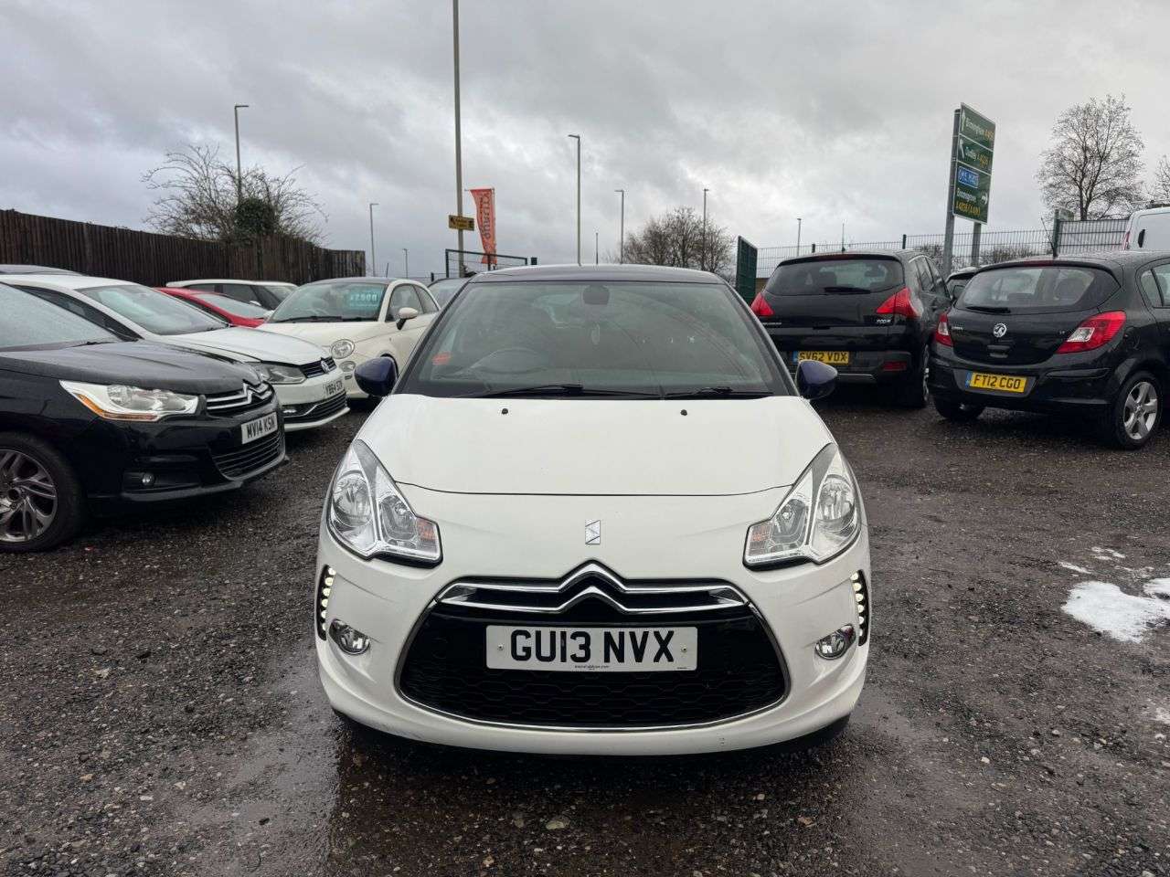 A 2013 CITROEN DS3 1.6 VTi DStyle Plus Hatchback 3dr Petrol Manual Euro 5 (120 ps) ** 3 Month A 2013 CITROEN DS3 1.6 VTi DStyle Plus Hatchback 3dr Petrol Manual Euro 5 (120 ps) ** 3 Month
