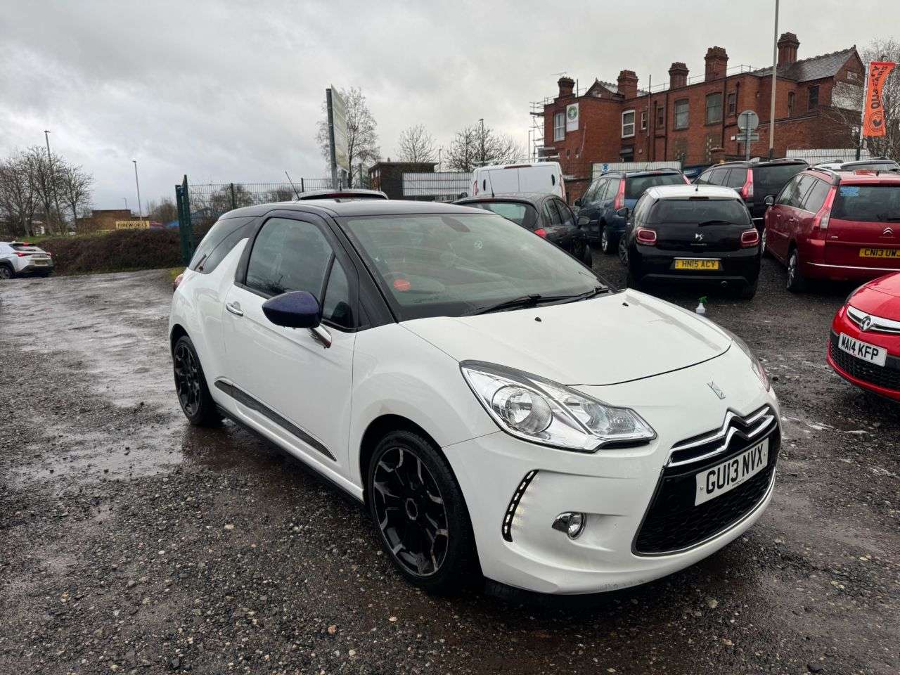 A 2013 CITROEN DS3 1.6 VTi DStyle Plus Hatchback 3dr Petrol Manual Euro 5 (120 ps) ** 3 Month A 2013 CITROEN DS3 1.6 VTi DStyle Plus Hatchback 3dr Petrol Manual Euro 5 (120 ps) ** 3 Month