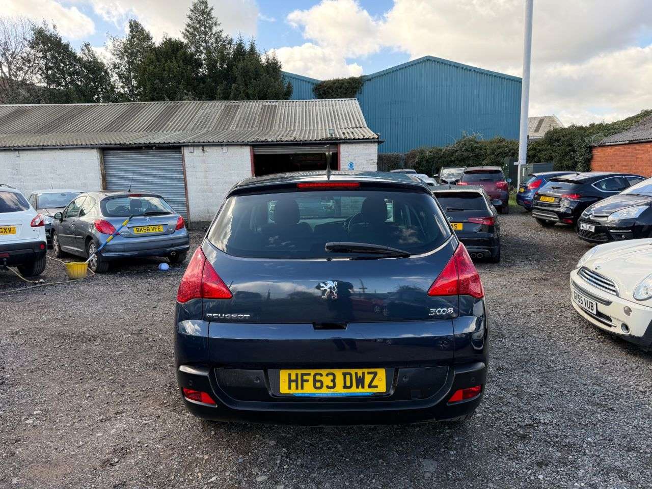 2013 PEUGEOT 3008 2013 PEUGEOT 3008