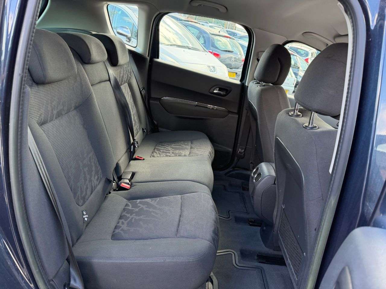 2013 PEUGEOT 3008 2013 PEUGEOT 3008