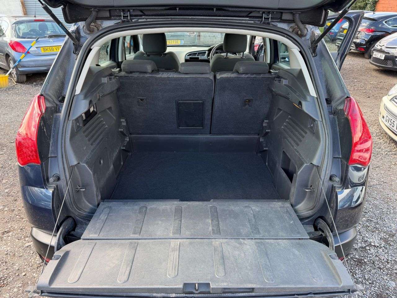 2013 PEUGEOT 3008 2013 PEUGEOT 3008