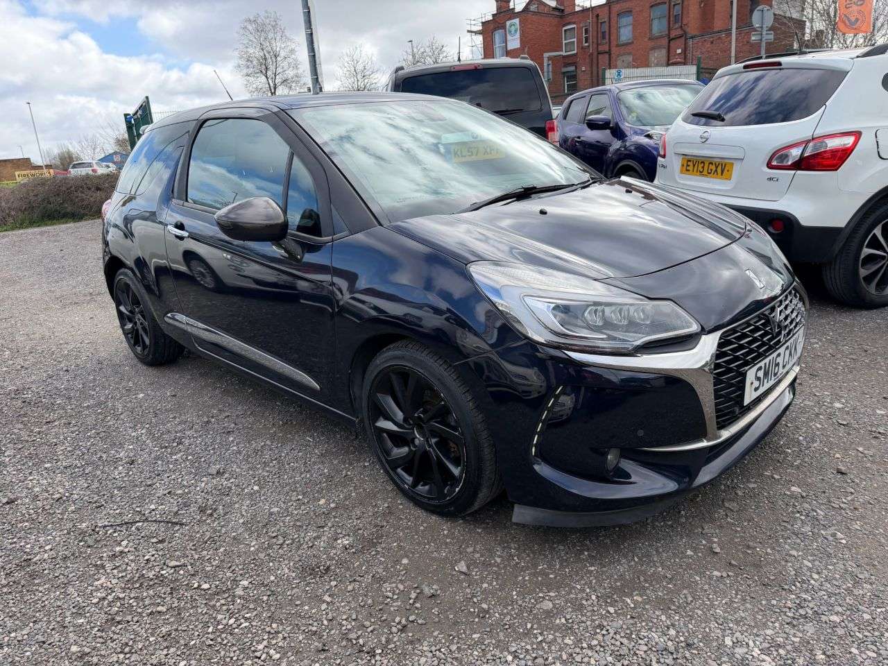 A 2016 DS DS 3 BLUEHDI PRESTIGE S/S A 2016 DS DS 3 BLUEHDI PRESTIGE S/S