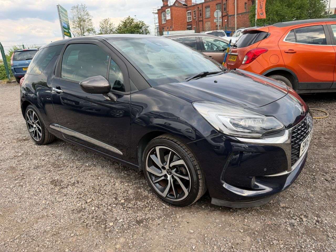 A 2016 DS DS 3 BLUEHDI PRESTIGE S/S A 2016 DS DS 3 BLUEHDI PRESTIGE S/S