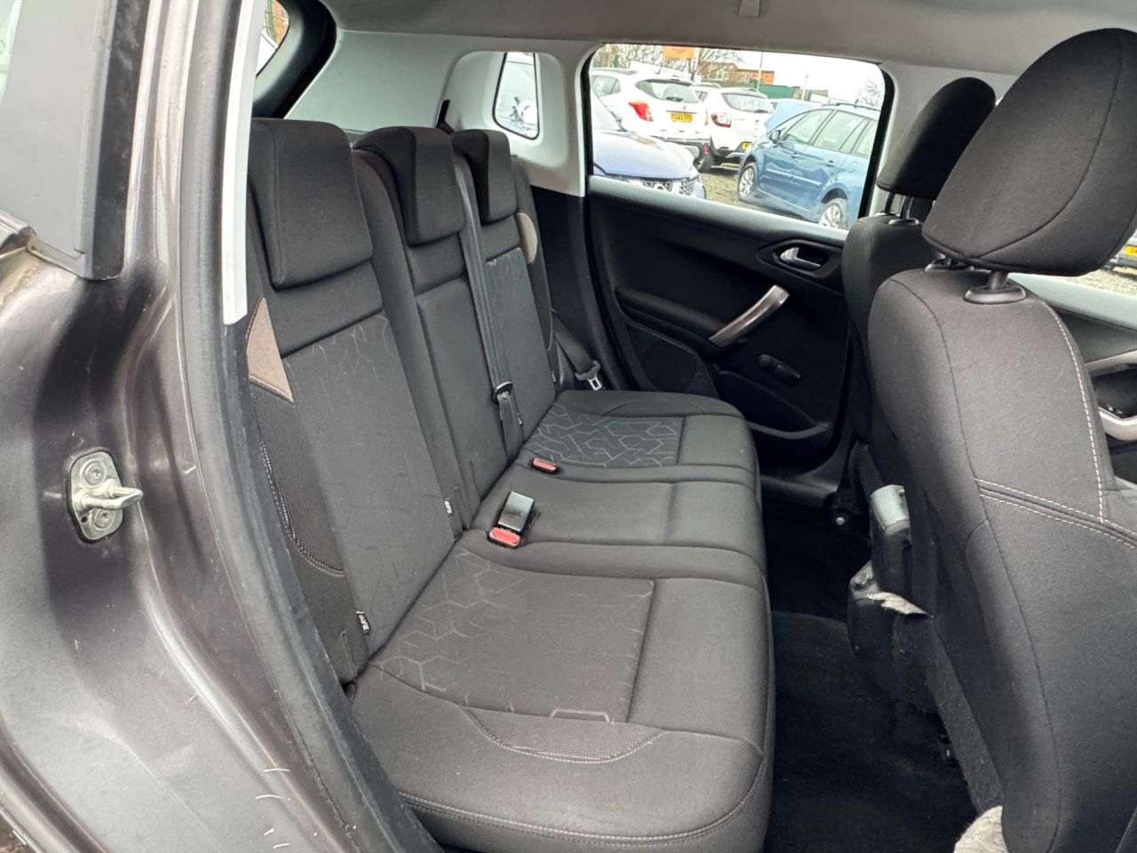 2014 PEUGEOT 2008 2014 PEUGEOT 2008