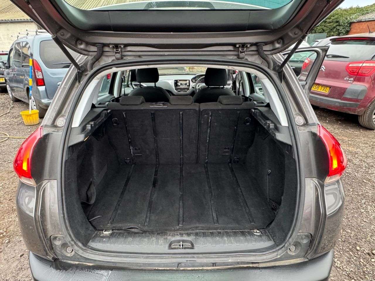 2014 PEUGEOT 2008 2014 PEUGEOT 2008