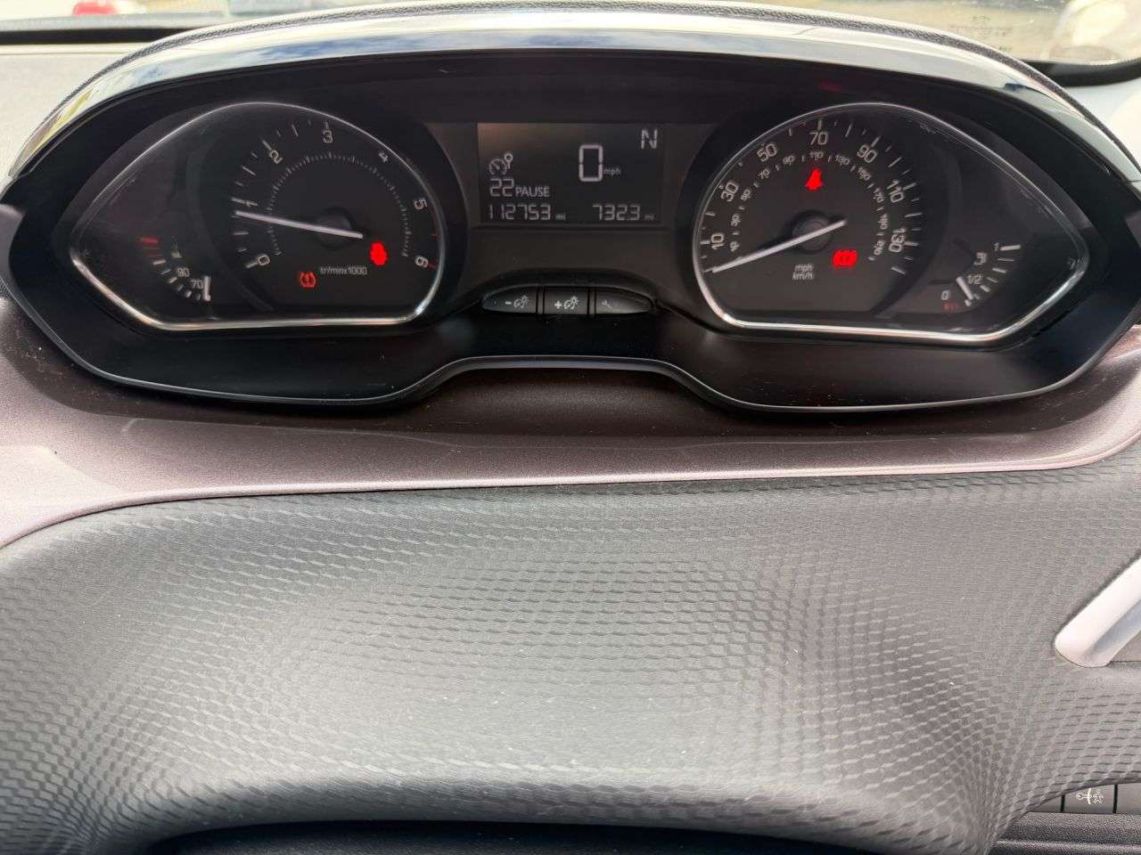 2014 PEUGEOT 2008 2014 PEUGEOT 2008