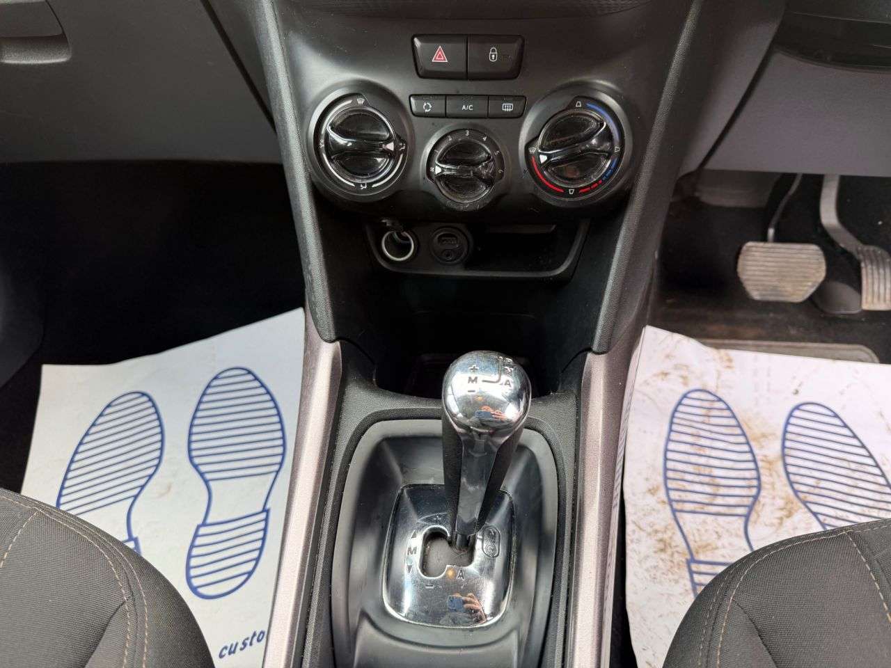 2014 PEUGEOT 2008 2014 PEUGEOT 2008