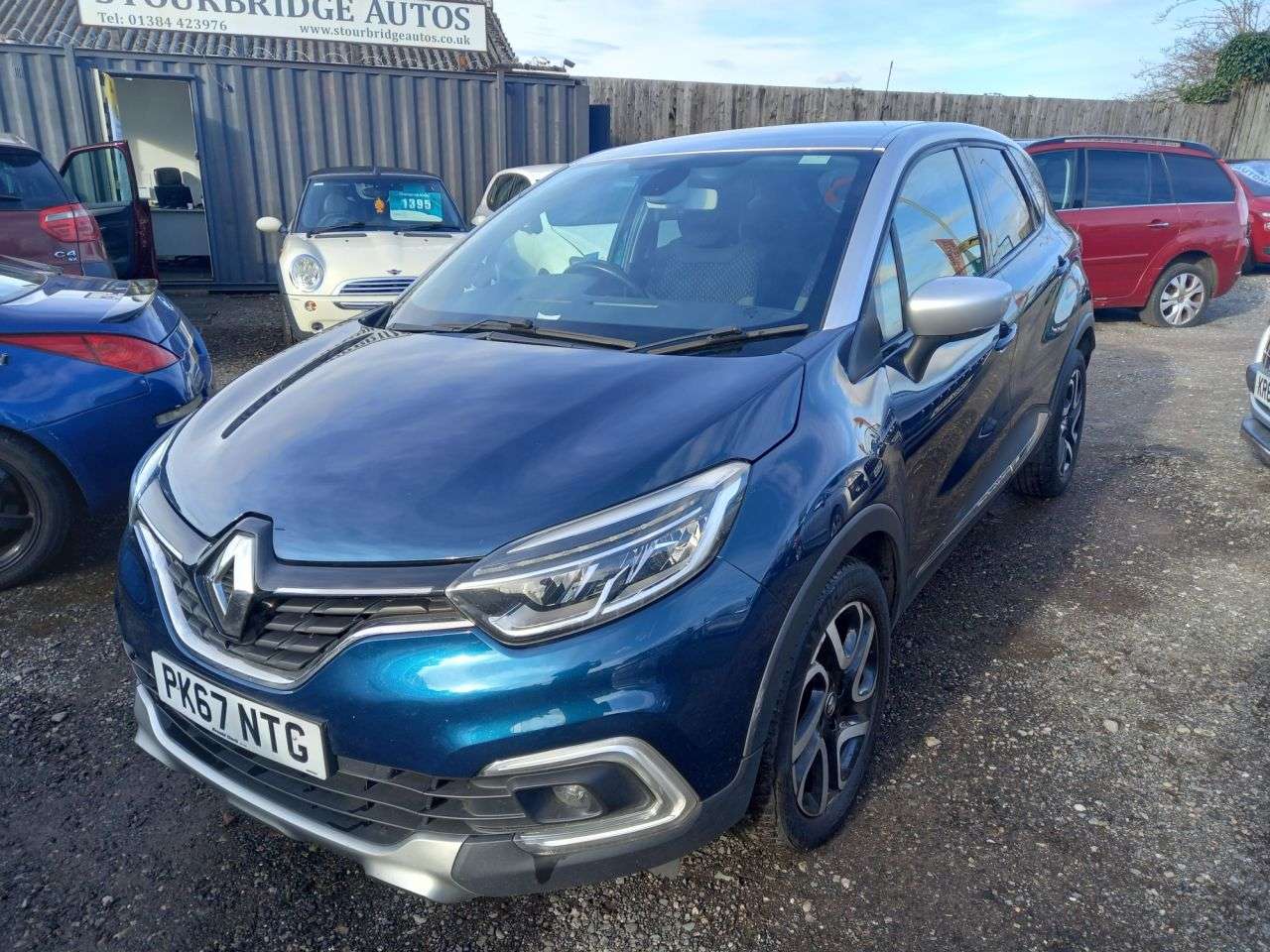 A 2017 RENAULT CAPTUR 1.5 dCi ENERGY Dynamique S Nav SUV 5dr Diesel Manual Euro 6 (s/s) (90 ps) A 2017 RENAULT CAPTUR 1.5 dCi ENERGY Dynamique S Nav SUV 5dr Diesel Manual Euro 6 (s/s) (90 ps)