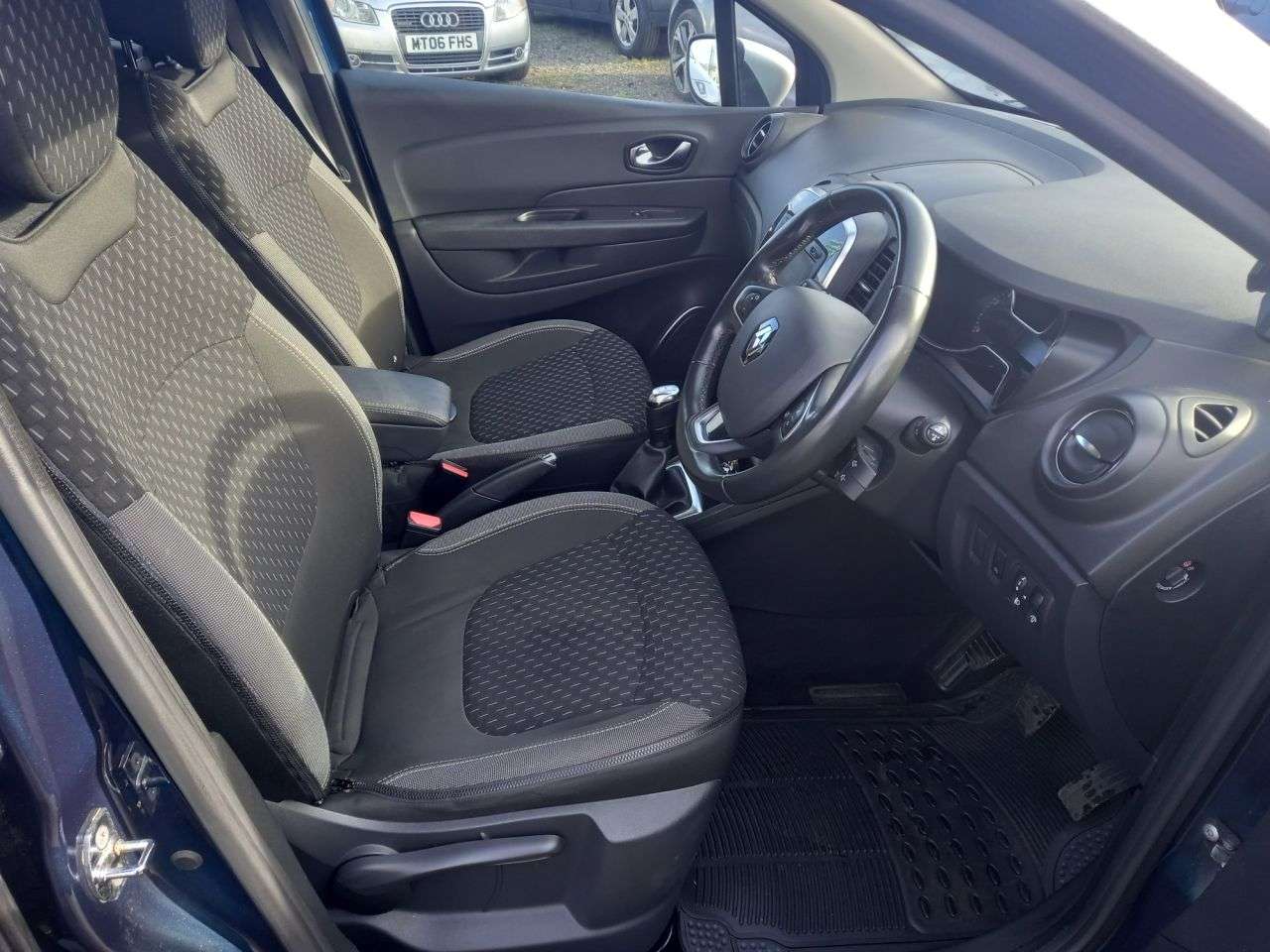 2017 RENAULT CAPTUR 2017 RENAULT CAPTUR