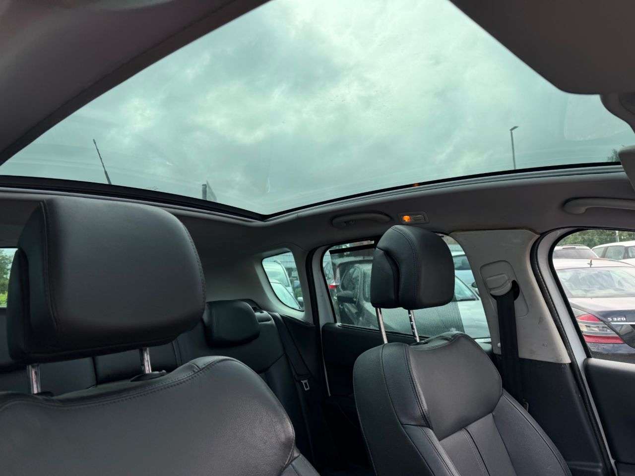 2013 PEUGEOT 3008 2013 PEUGEOT 3008