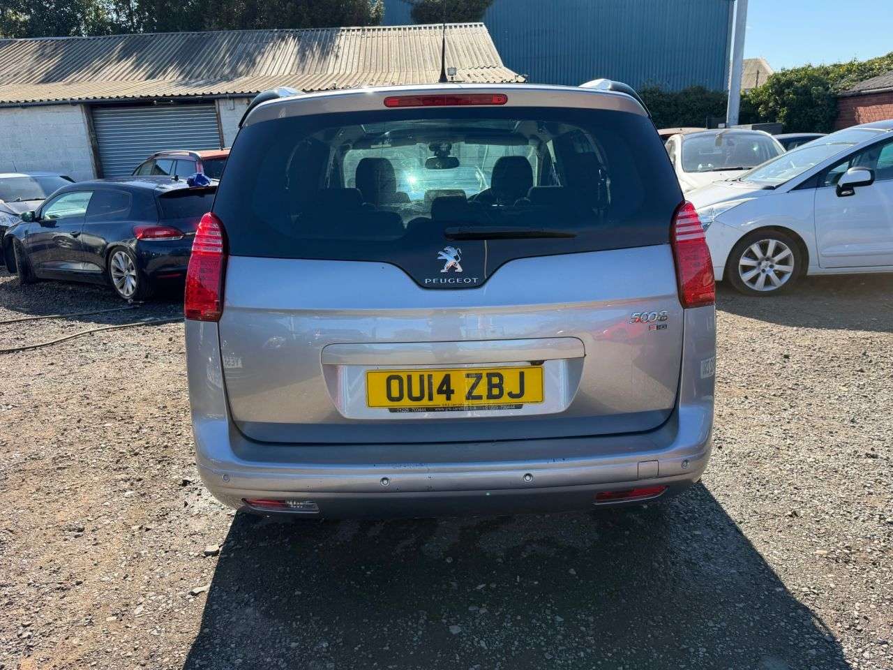 2014 PEUGEOT 5008 2014 PEUGEOT 5008