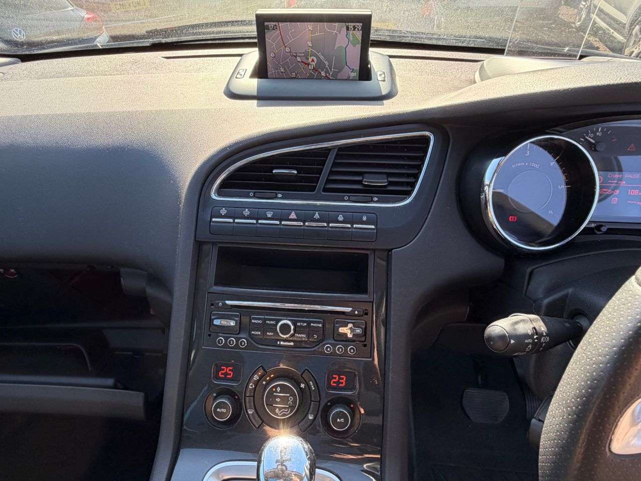 2014 PEUGEOT 5008 2014 PEUGEOT 5008