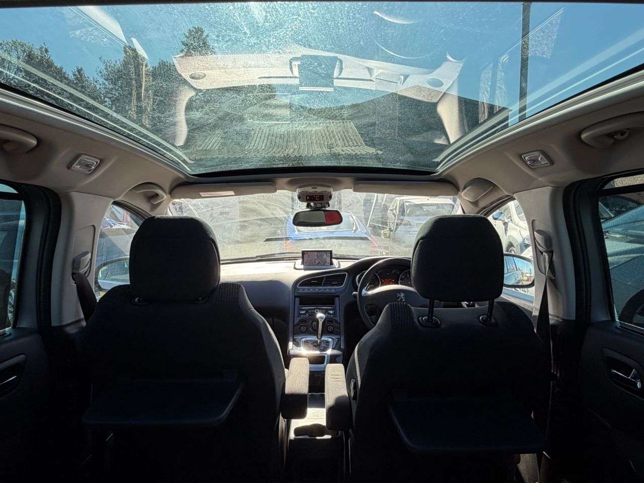 2014 PEUGEOT 5008 2014 PEUGEOT 5008