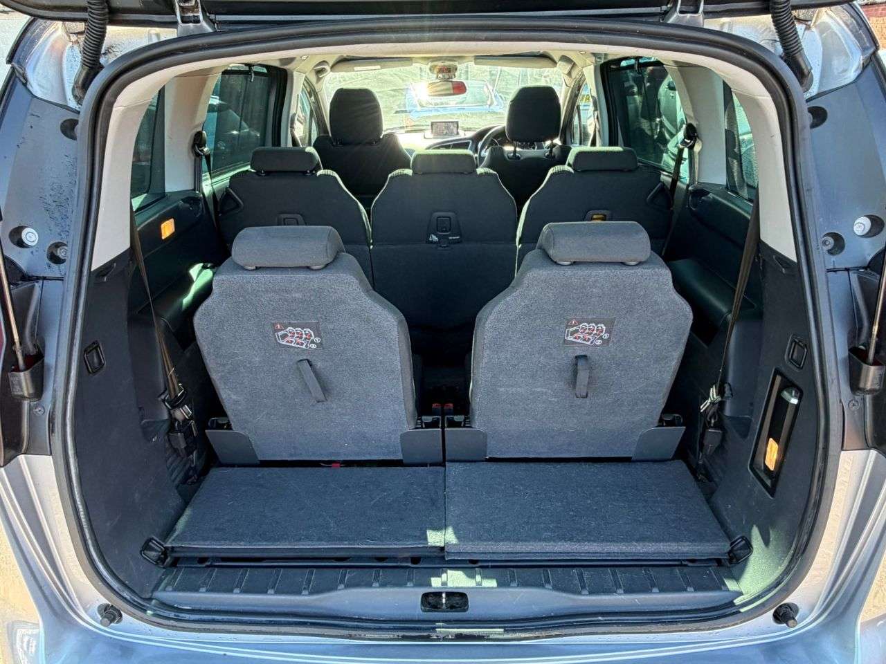 2014 PEUGEOT 5008 2014 PEUGEOT 5008